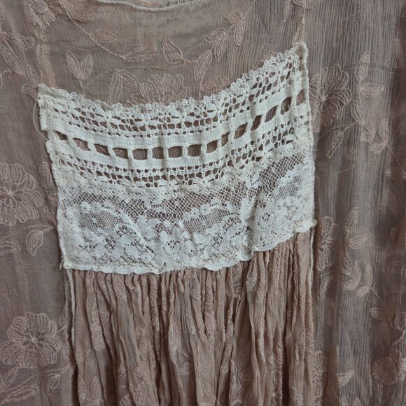 Magnolia Pearl Silk Embroiderer Dress Eyelet Lace in Dusky Peach Love Label - Picture 5 of 10
